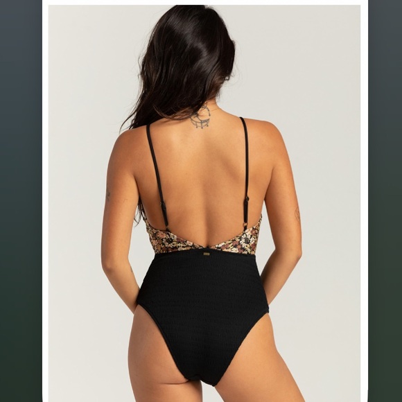RIP CURL Sea Of Dreams One Piece Swimsuit - Picture 3 of 8